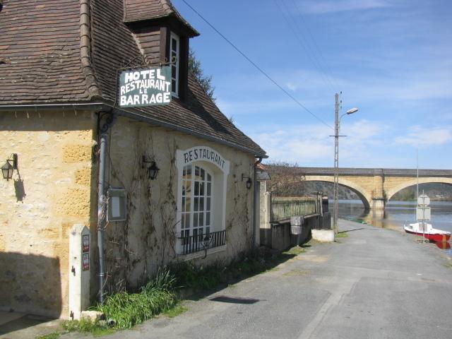 Hotel Le Barrage Mauzac-et-Grand-Castang Exterior foto