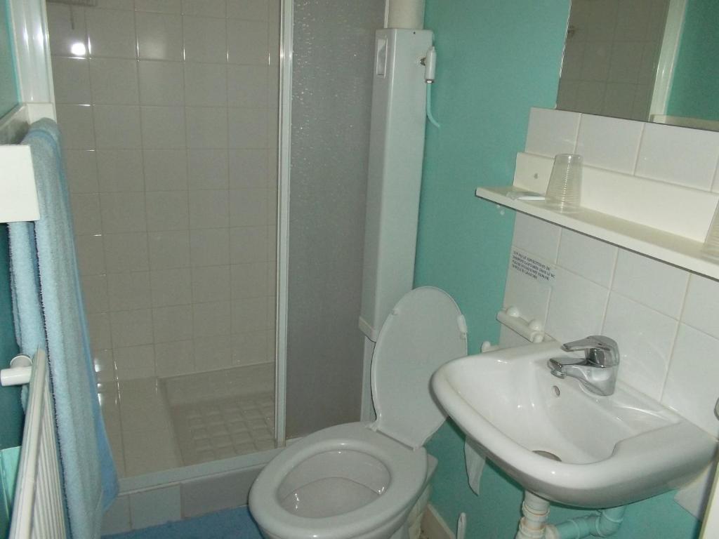 Hotel Le Barrage Mauzac-et-Grand-Castang Zimmer foto