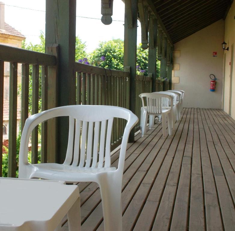 Hotel Le Barrage Mauzac-et-Grand-Castang Exterior foto